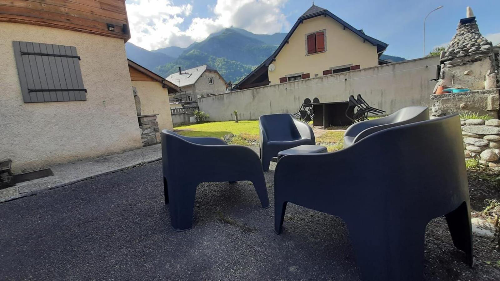 Appartement Cocoon Avec Jardin Et Vue Montagne Laruns Esterno foto